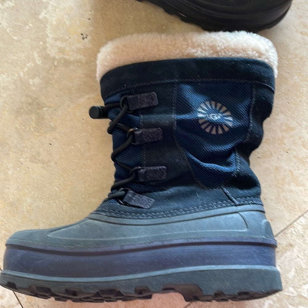 Ugg snow boots